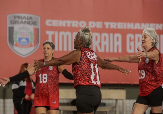 Time PG de vôlei adaptado mostra força e garante 100% de aproveitamento no JOMI